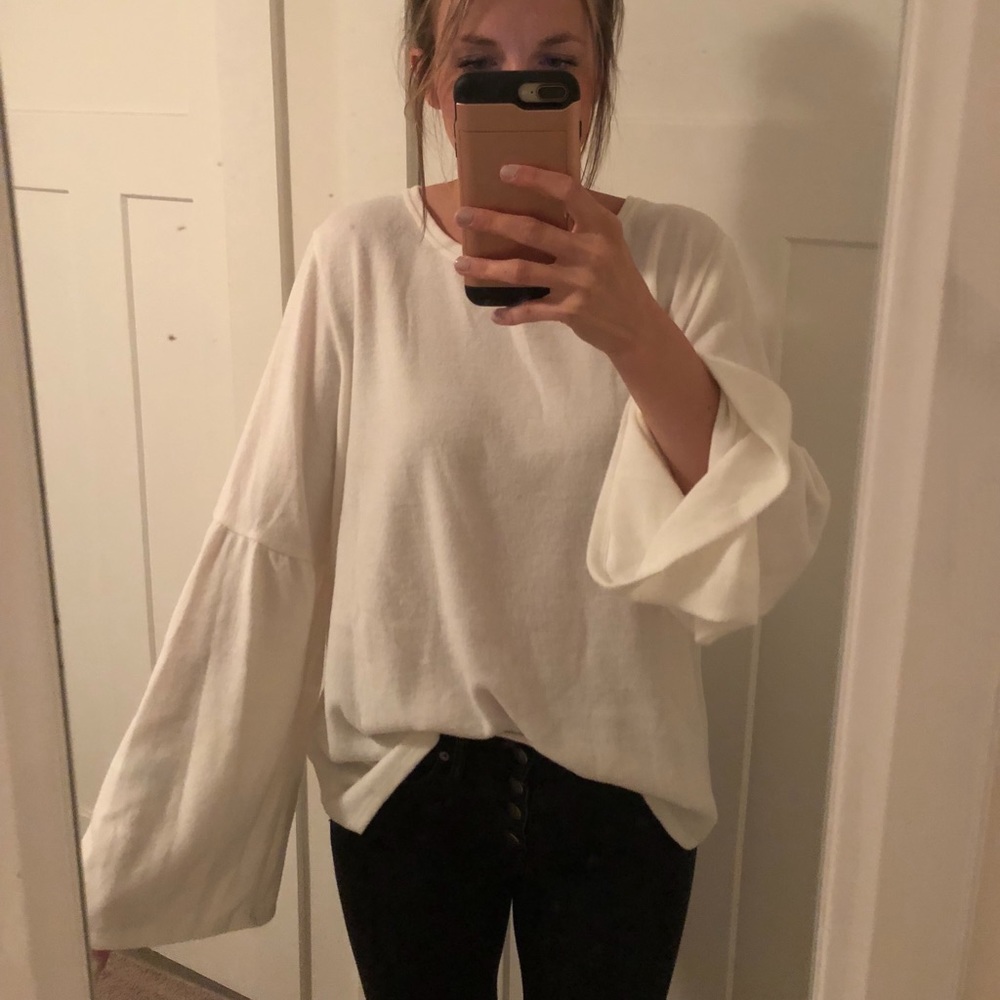 KAARI Blue Bell-sleeve Sweater